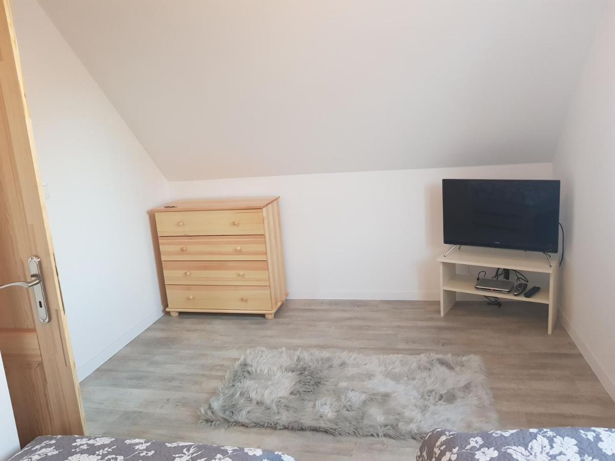 Chata Nad Rzeka Lipusz Exteriér fotografie